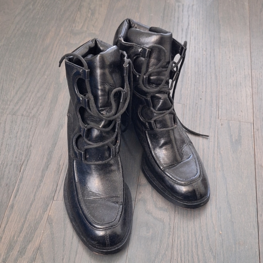 Stella McCartney Black Leather Lace Up Boots Gold Bottoms Size 8